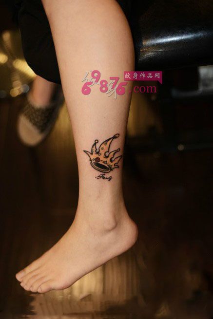 个性皇冠脚踝纹身图片