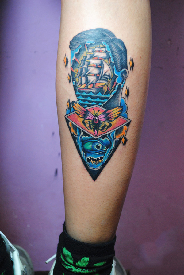 创意小腿另类时尚纹身图片