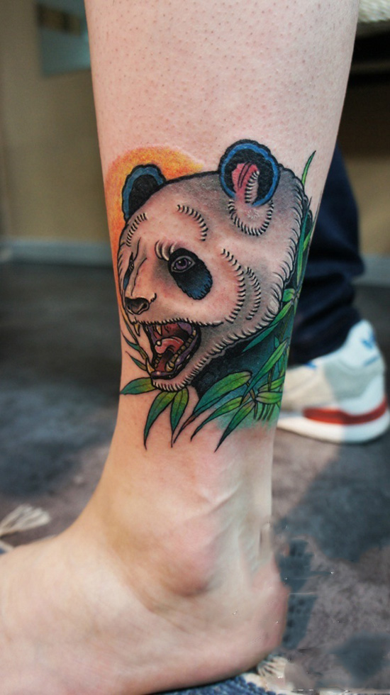 可爱大熊猫脚踝纹身图片