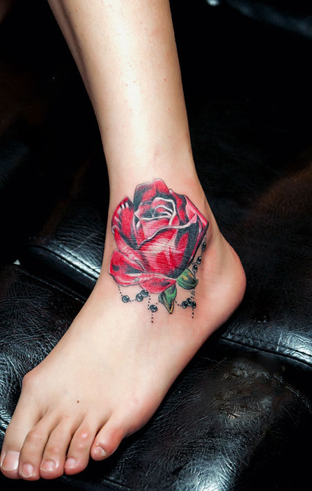 娇艳红色玫瑰脚踝纹身图片
