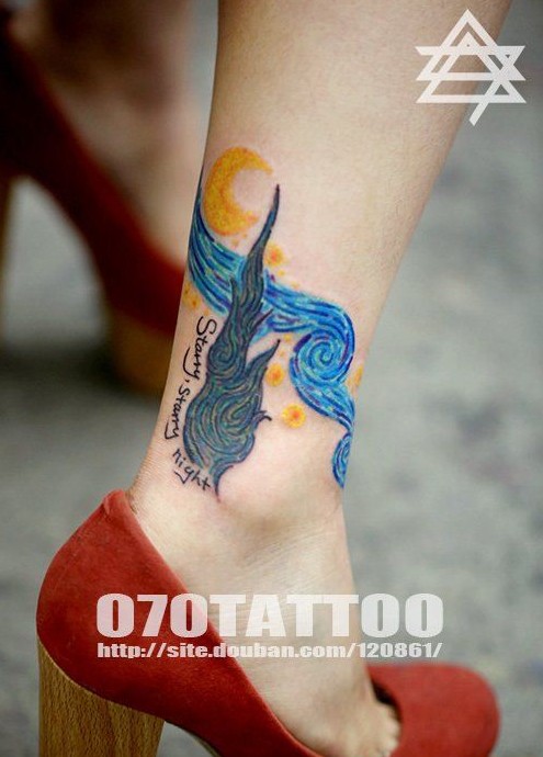 一幅美女脚踝星空纹身作品图片