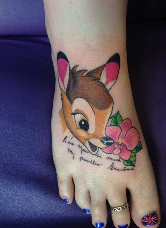 脚背彩色小鹿纹身图案图片
