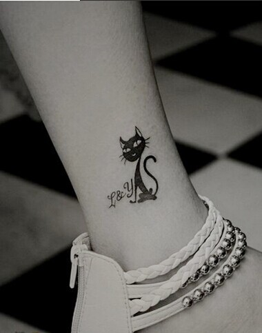 女生脚部清新小猫咪纹身图案图片
