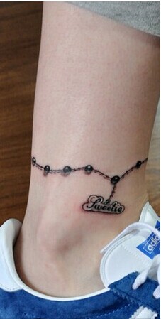 男生脚部唯美脚链字母纹身图案图片