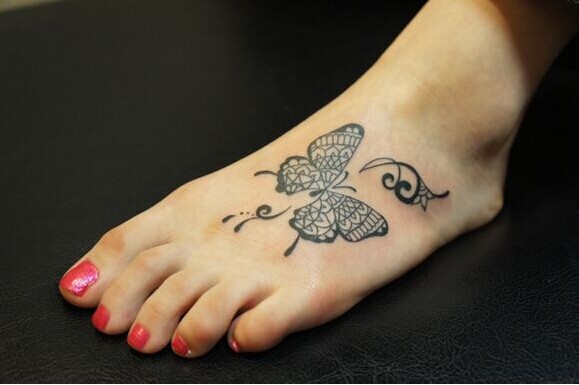 女生脚部清新漂亮蝴蝶腾图纹身图图片