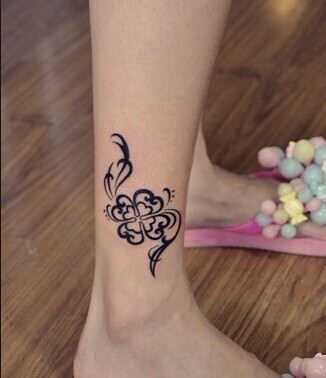 女生脚部清新漂亮花藤纹身效果图图案图片