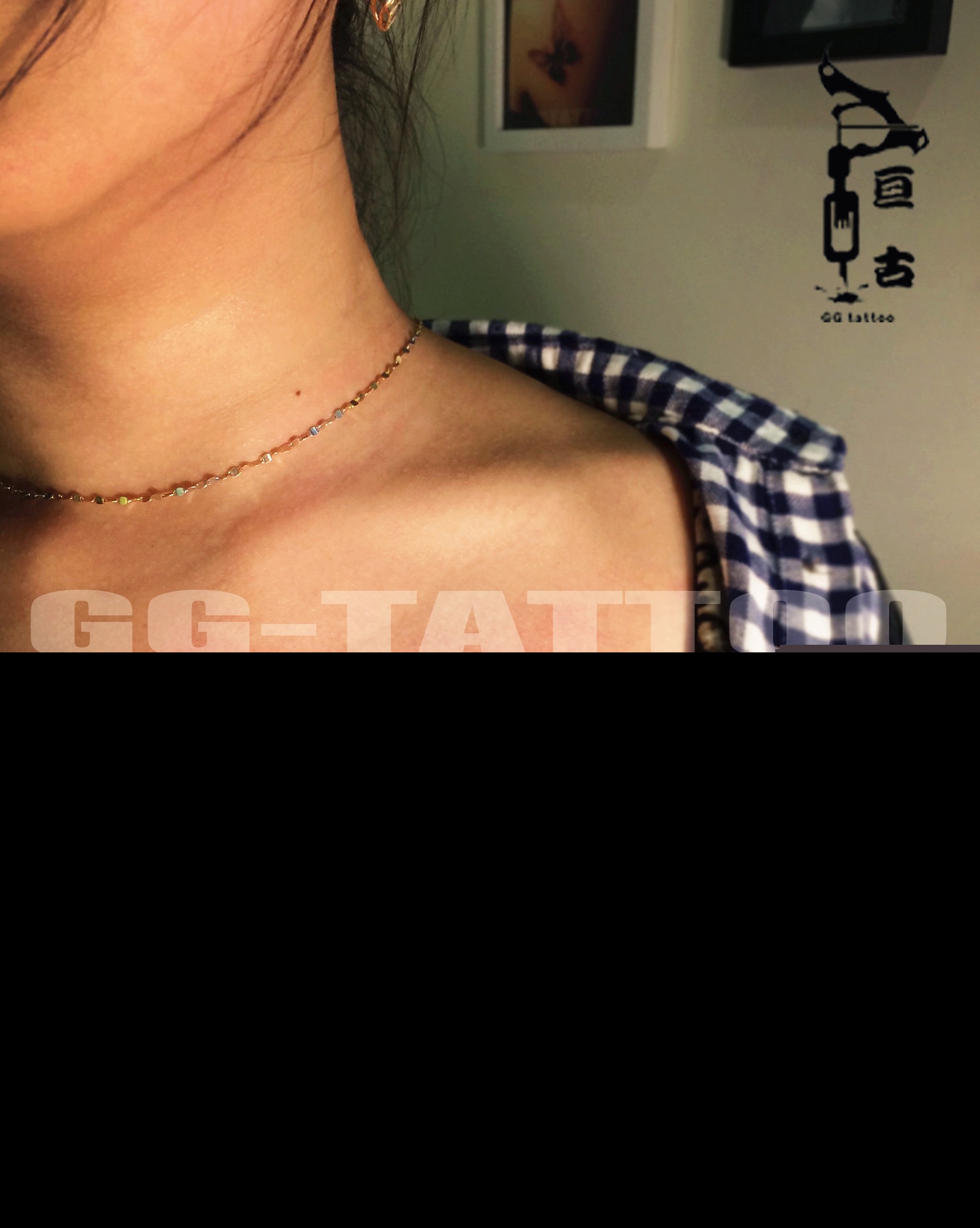 胸部时尚猫图腾