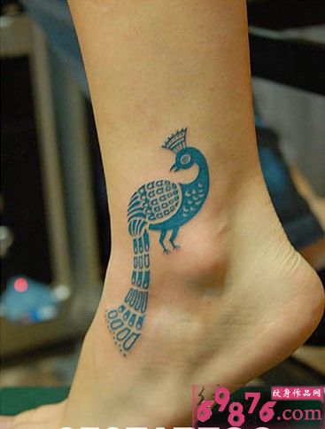 漂亮脚裸上漂亮好看的孔雀纹身图案图片