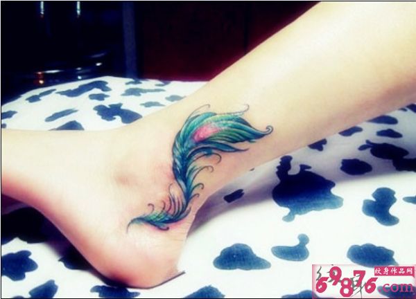 漂亮脚踝好看的孔雀羽毛纹身图片图片