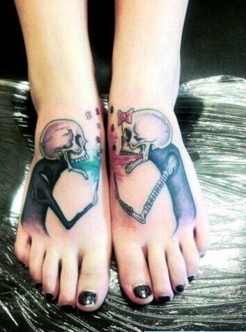 女性脚背个性骷髅头纹身图案欣赏图片