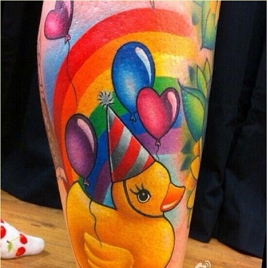 个性脚踝时尚漂亮小黄鸭纹身图案图片