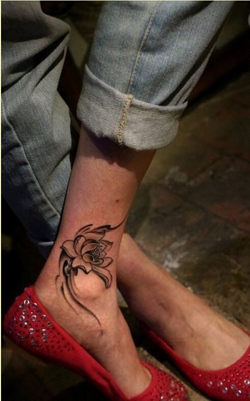 时尚女性脚踝漂亮好看的莲花纹身图案图片