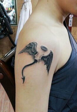 很好看的手臂翅膀纹身