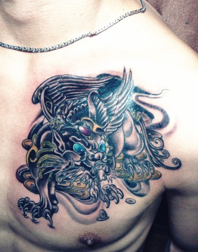 胸部霸气的神兽貔貅纹身