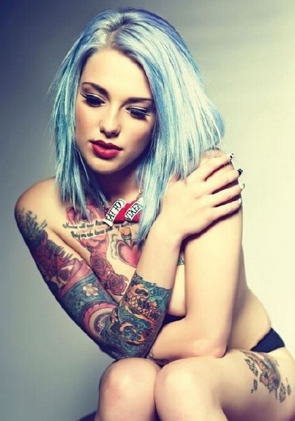 性感美女玩转纹身界