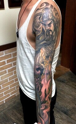 大气的关公花臂纹身