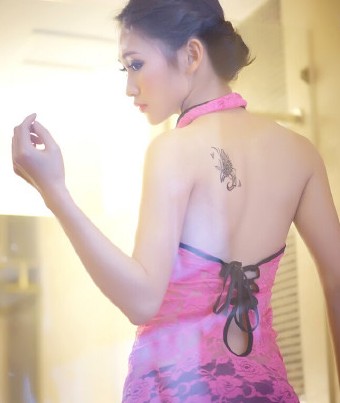 优雅性感的时尚的图腾纹身