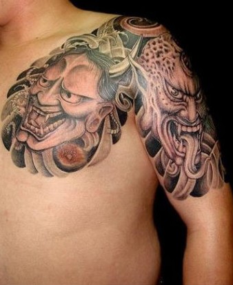 非常有个性的半甲般若头像纹身