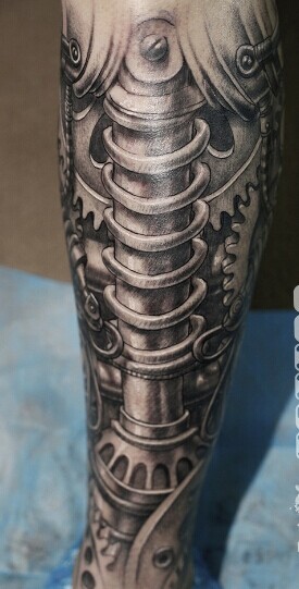 男人小腿炫酷的3d机械纹身