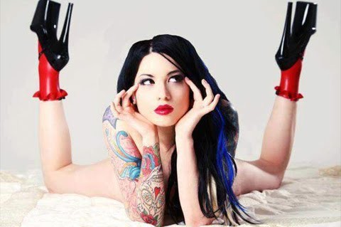 纹身美女私房大尺度写真