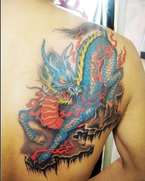 非常大气的麒麟纹身