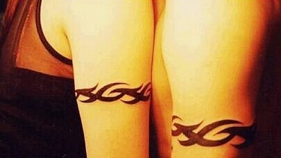 情侣手臂图腾刺青