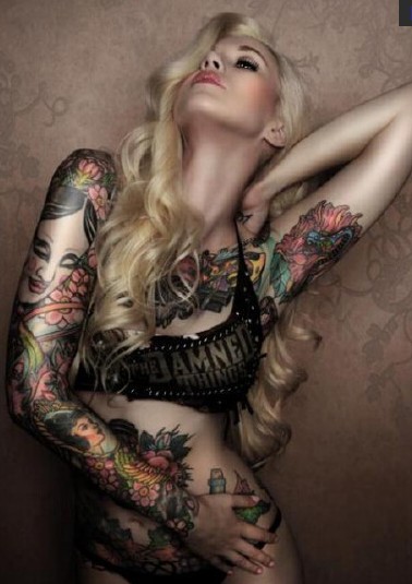 性感美女玩转纹身界