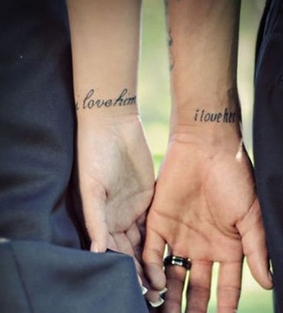 情侣手腕时尚的英文刺青