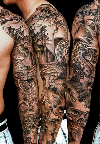 霸气的蛇花臂刺青