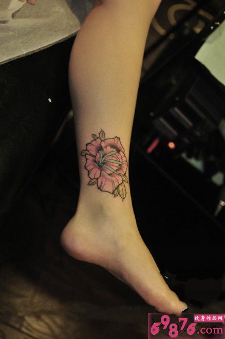 漂亮脚踝美丽好看的粉玫瑰纹身图案图片