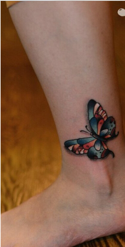 漂亮脚踝时尚好看的彩色蝴蝶纹身图案图片
