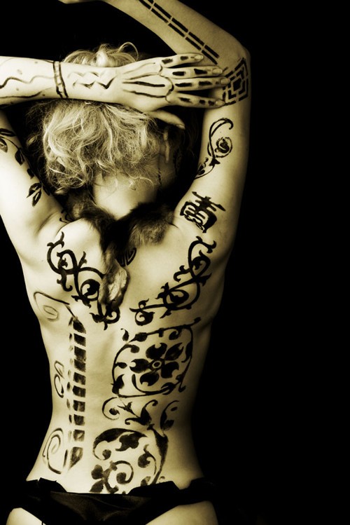 潮流欧美女性个性纹身