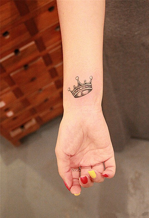 简单的小清新手臂纹身