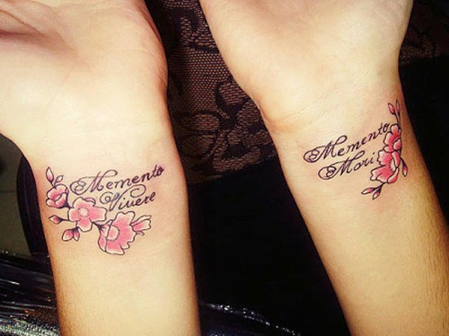 形影不离姐妹情深手臂纹身