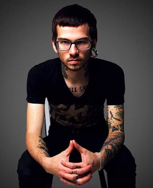 魅力潮男手臂纹身