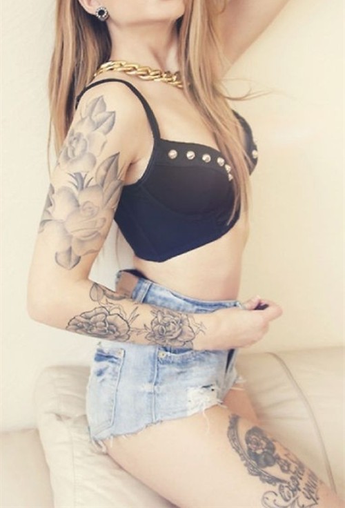 时尚美女纹身的岁月