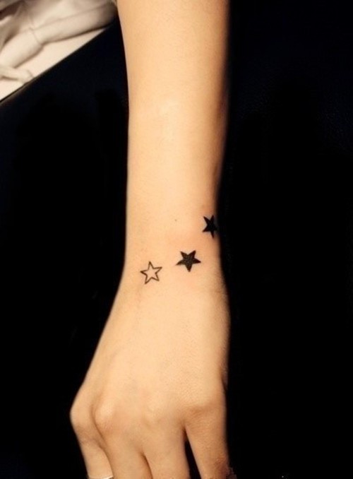 简单的小清新手臂纹身