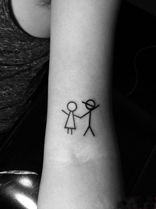 简单的小清新手臂纹身