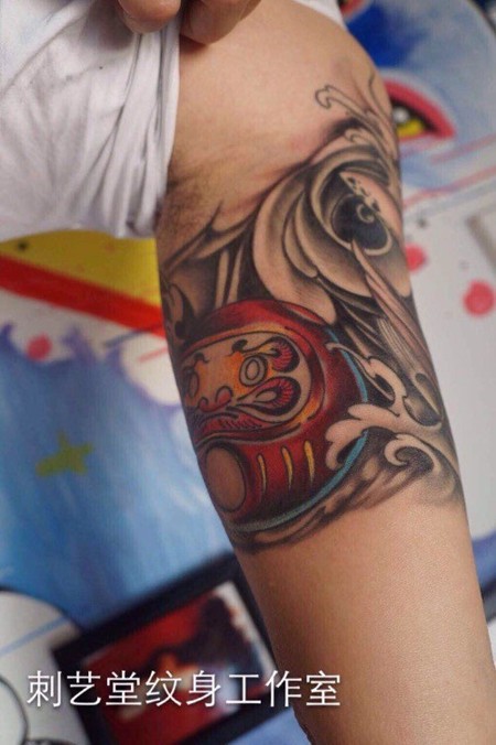 男士手臂经典纹身