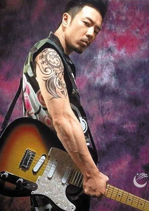 我是歌手黄贯中纹身