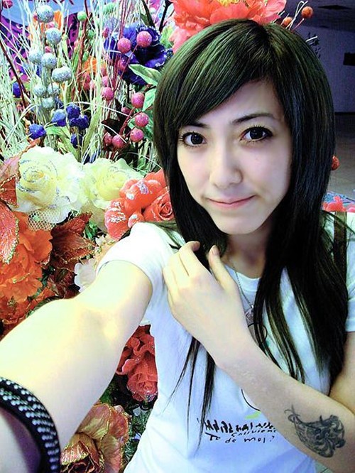 快乐女声刘忻个性纹身