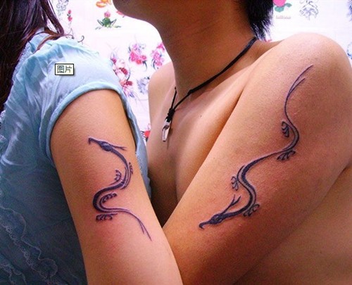 用纹身记录的爱情