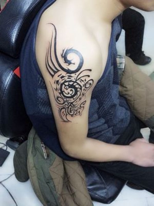 我是歌手黄贯中纹身