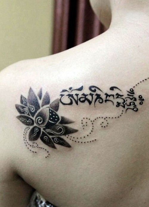 时尚个性梵文纹身