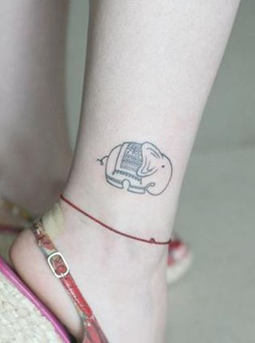 个性有趣的小象纹身
