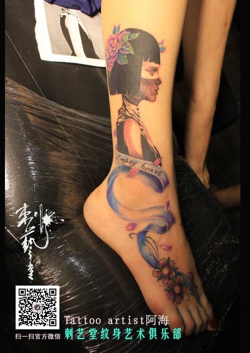 好看的脚腕美女纹身