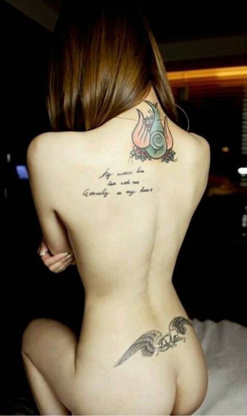 性感美女腰部纹身