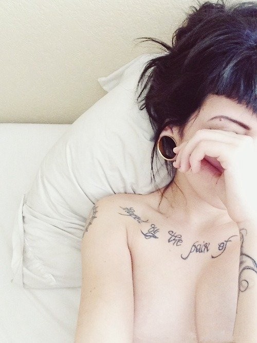 小清新锁骨字母纹身