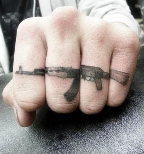 岁月从指尖流淌着