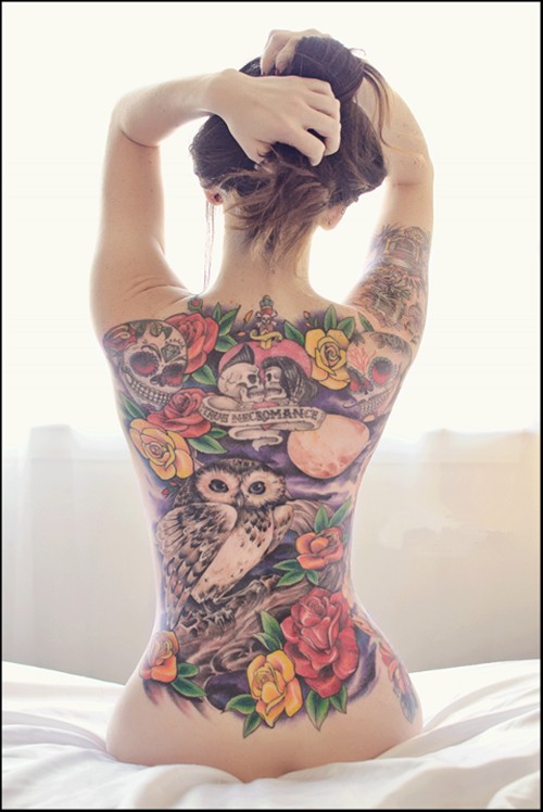 性感美女腰部纹身